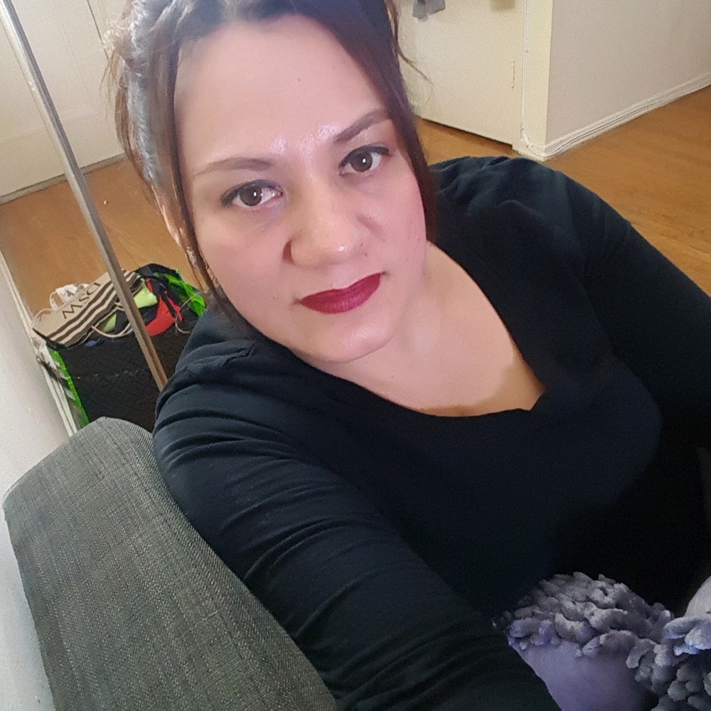 Meet your Posher, Ana